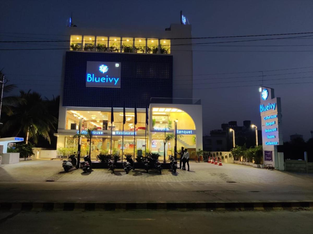 Hotel Blueivy Ānand Exterior foto