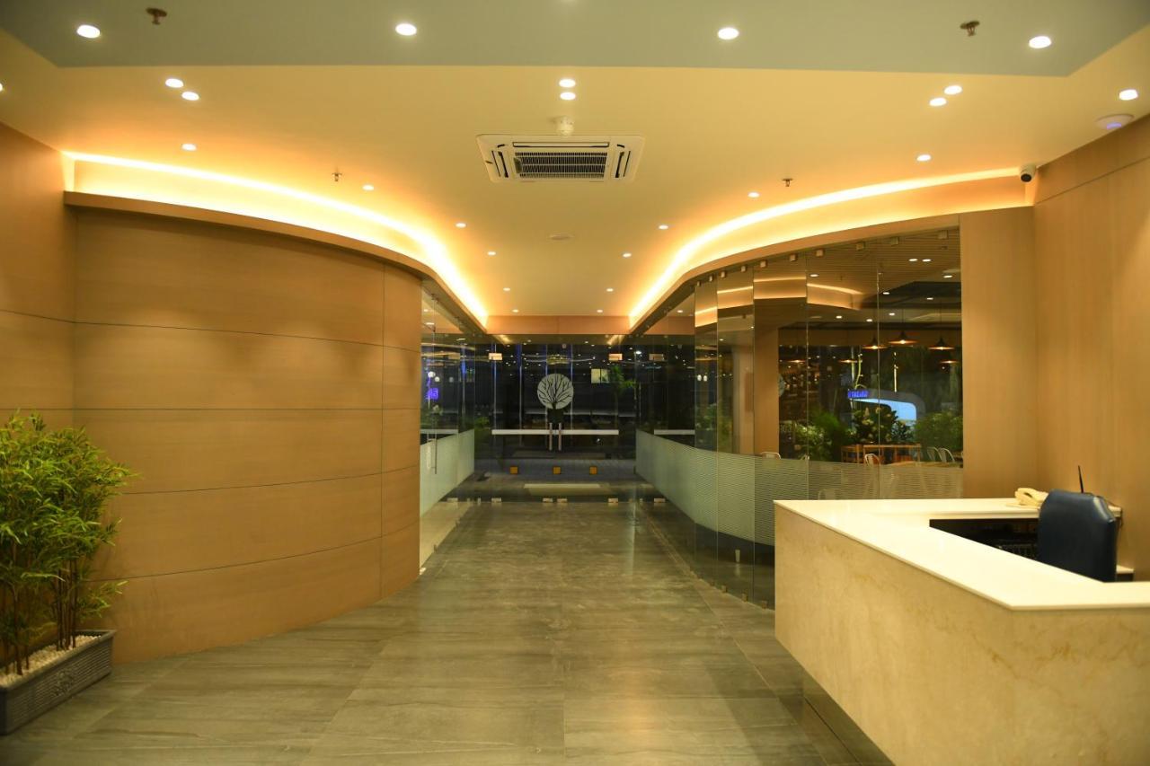 Hotel Blueivy Ānand Exterior foto